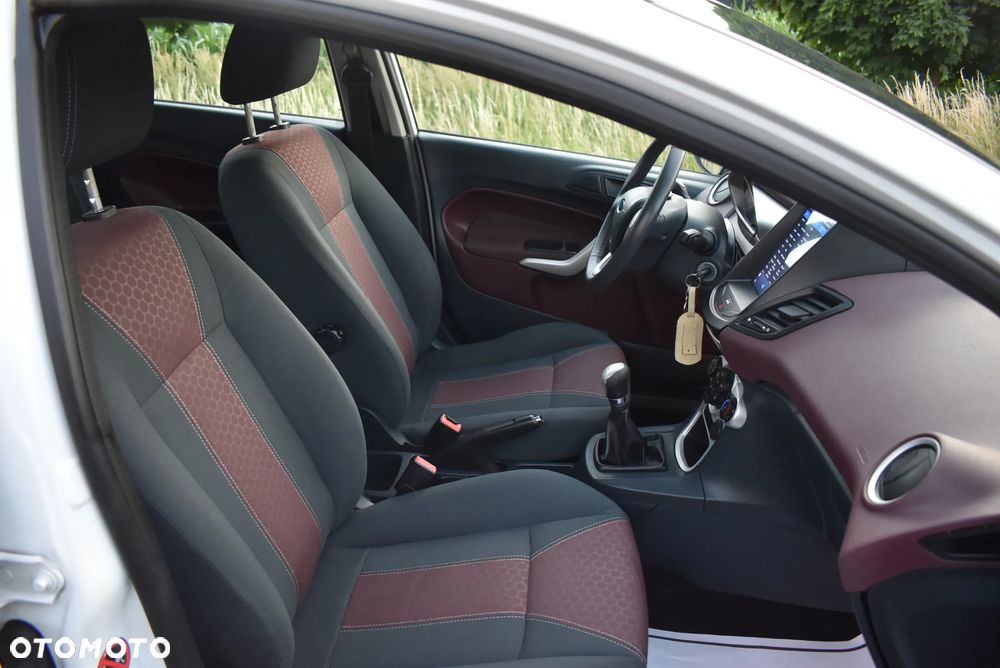 Ford Fiesta 1.25 Titanium - 27