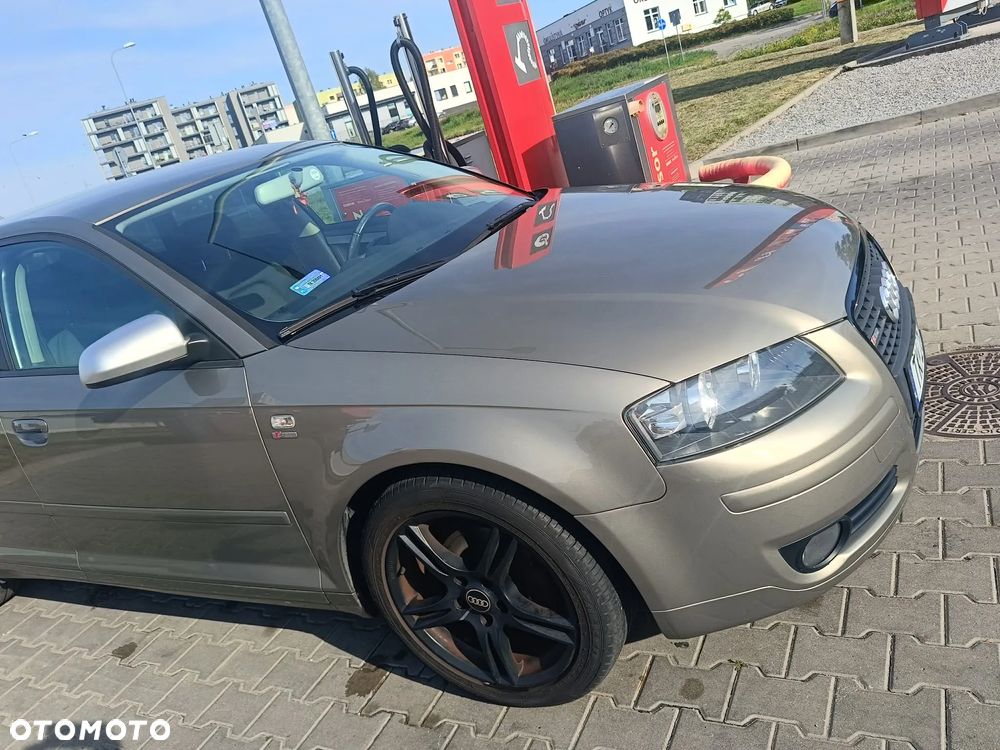 Audi A3 Sportback 1.6 FSI S line Sportpaket plus - 20