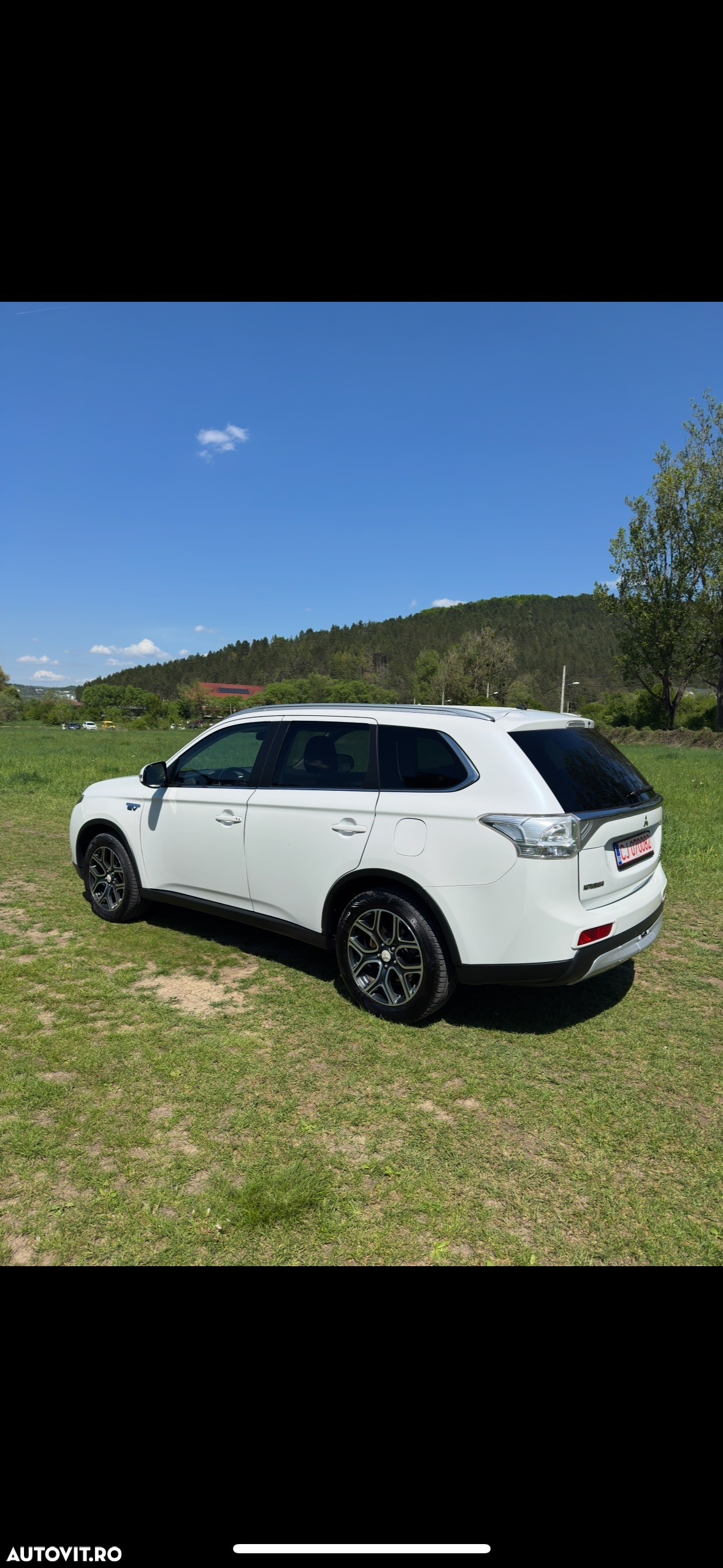 Mitsubishi Outlander 2.0 4WD Plug-In Hybrid - 2