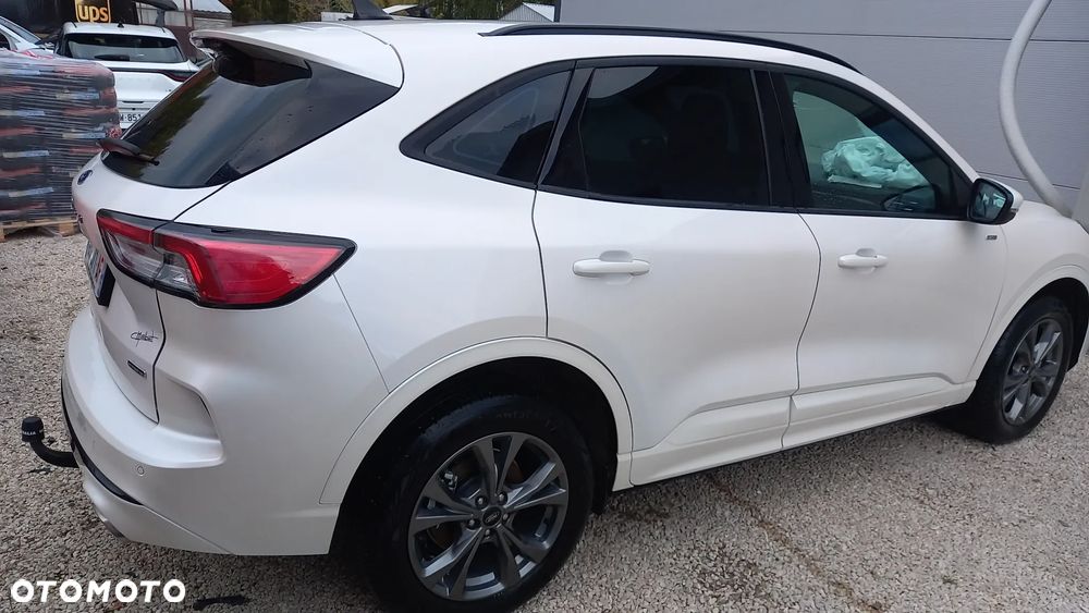 Ford Kuga - 2