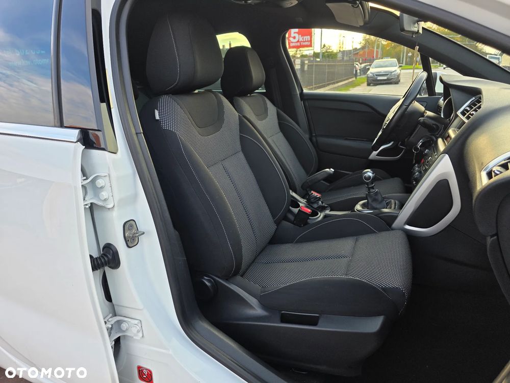 Citroën DS4 1.6 HDi SoChic - 12