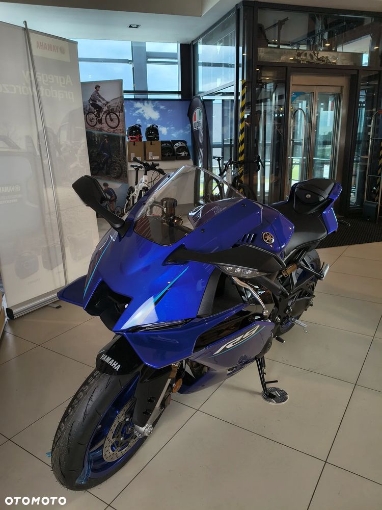 Yamaha R9 - 6