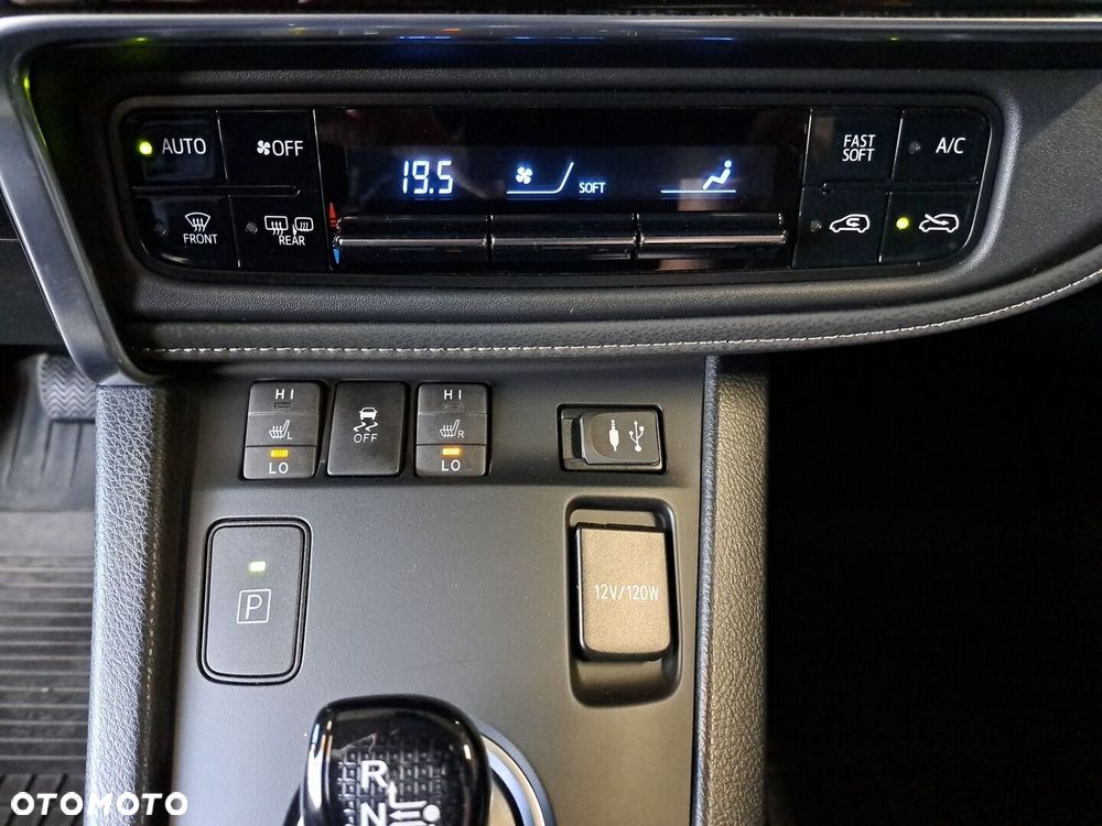 Toyota Auris - 27