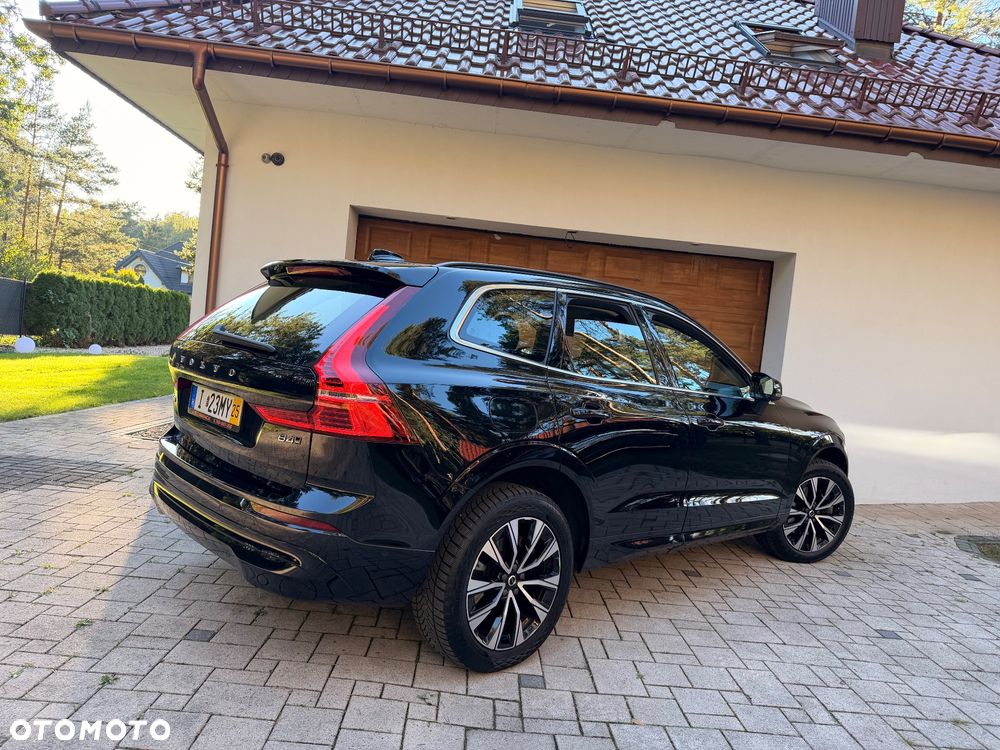 Volvo XC 60 B4 D AWD Geartronic Momentum Pro - 34