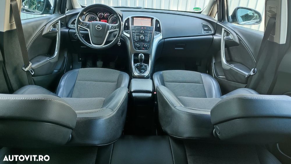 Opel Astra 1.6i Cosmo - 8