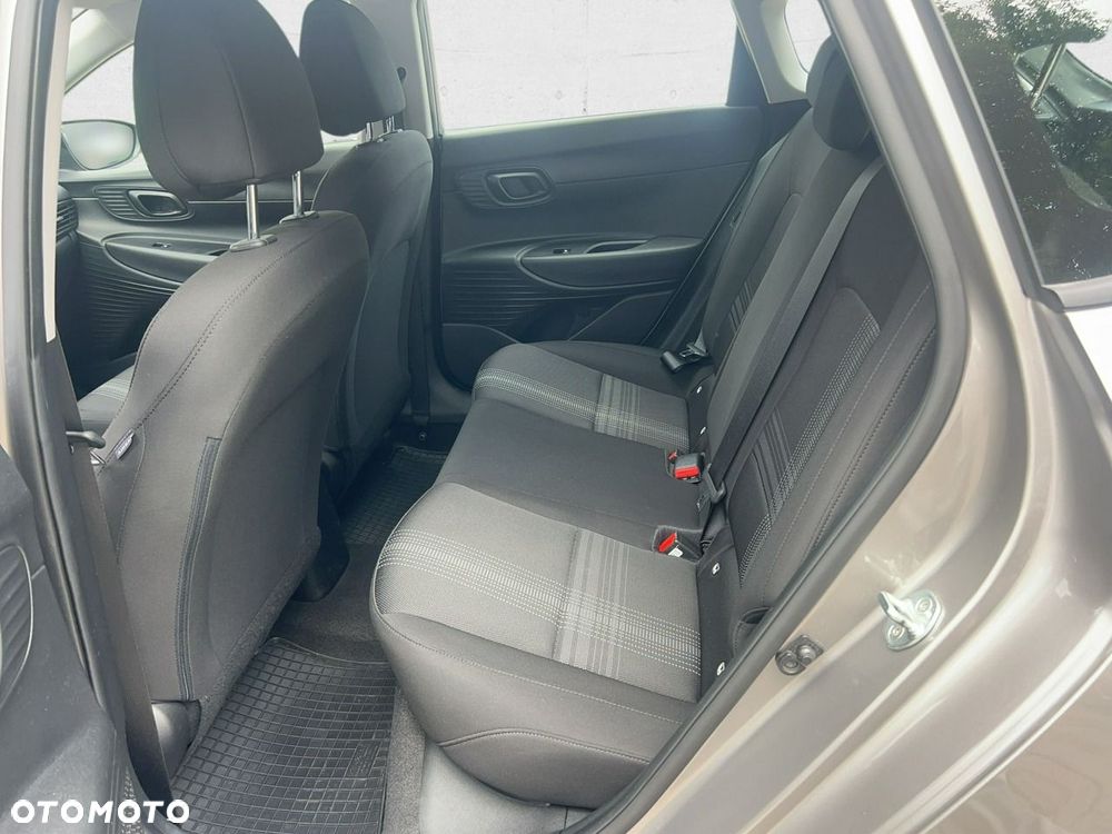 Hyundai i20 - 21