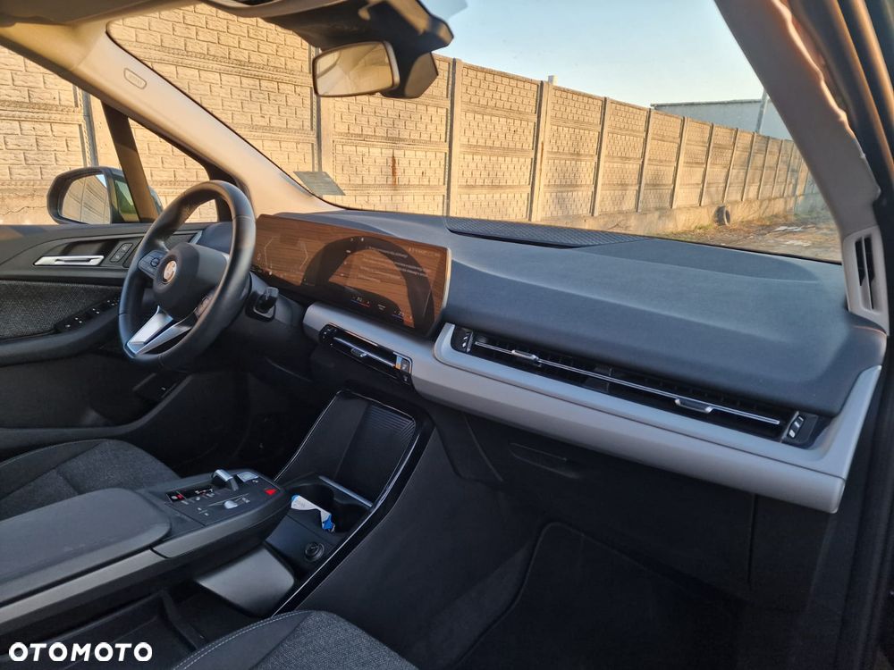 BMW Seria 2 218i Advantage - 9