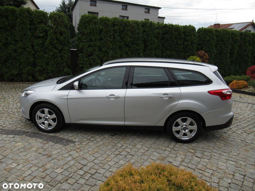 Ford Focus 1.6 Ambiente - 11
