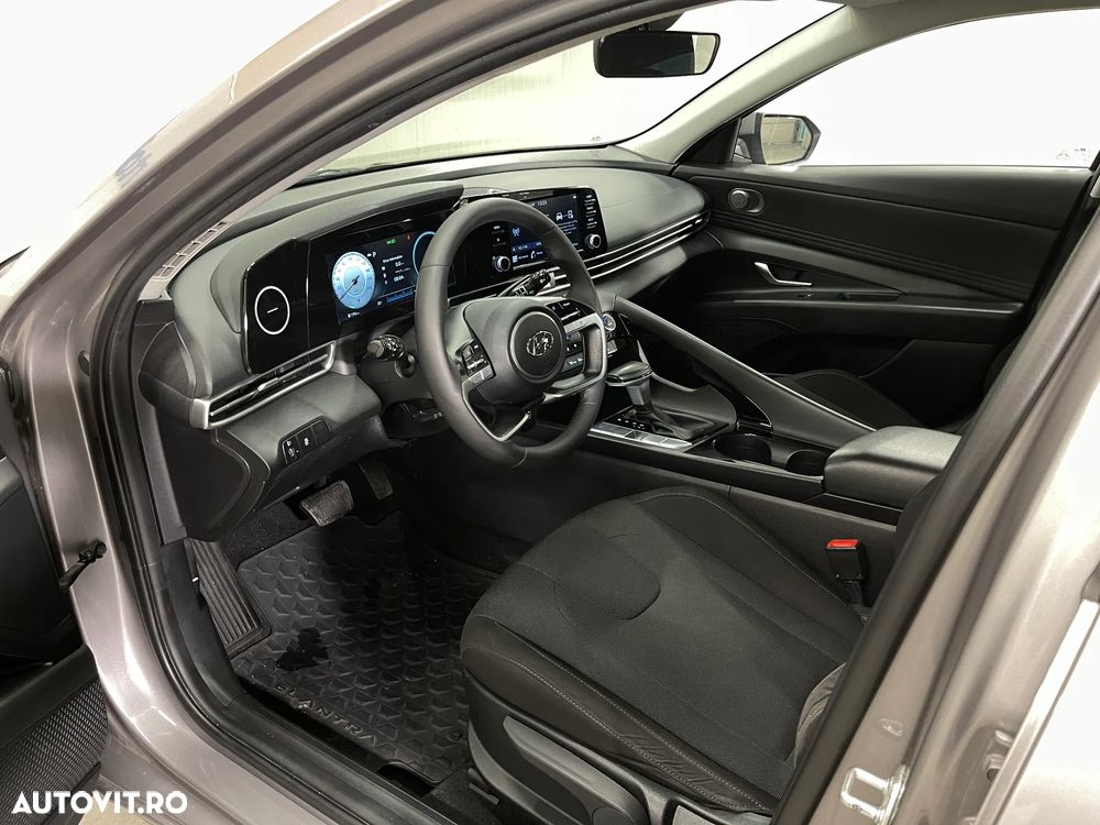 Hyundai Elantra 1.6 l 123 CP CVT Highway - 6