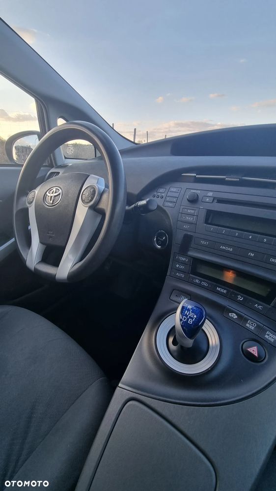 Toyota Prius 1.8 HSD Active - 14