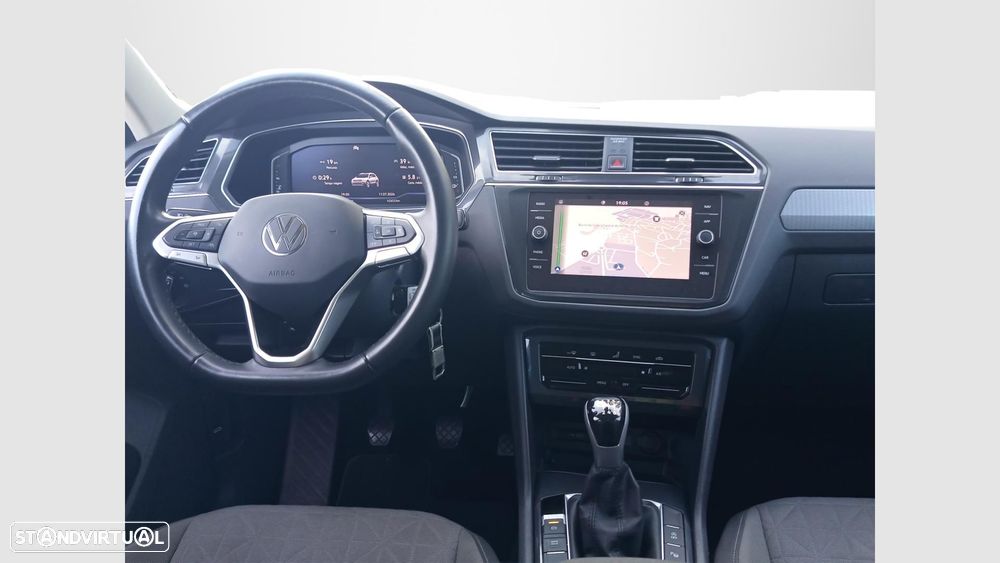 Volkswagen Tiguan 1.5 TSI Life — fotografia 13