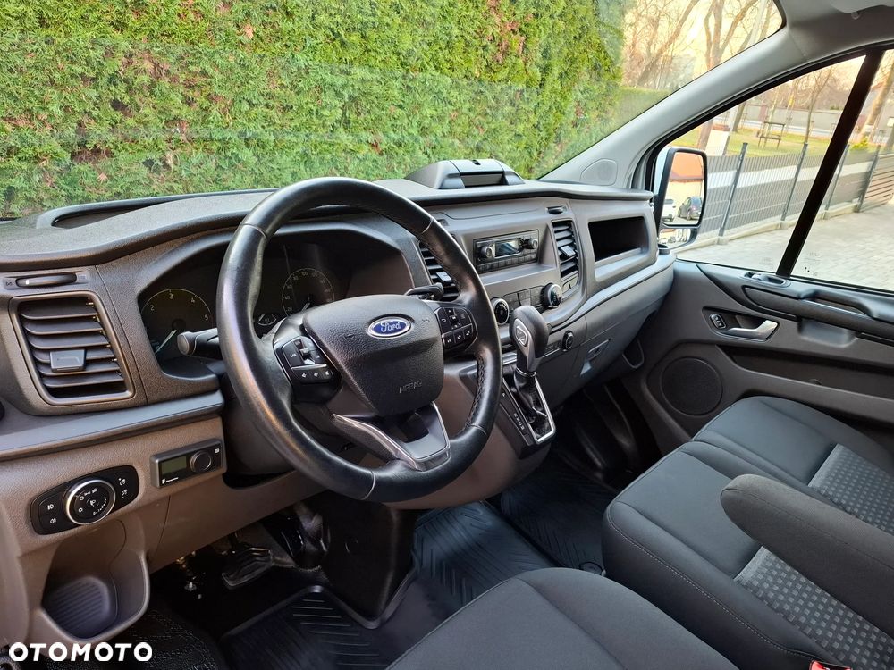 Ford TRANSIT CUSTOM - 12