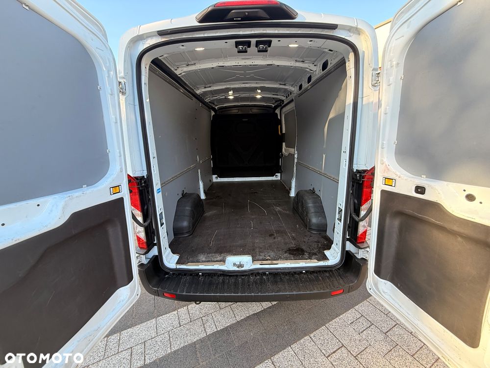 Ford Transit - 23