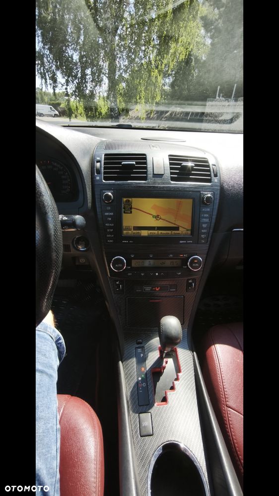 Toyota Avensis - 6