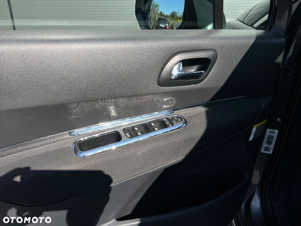 Peugeot 3008 2.0 HDi Allure - 10