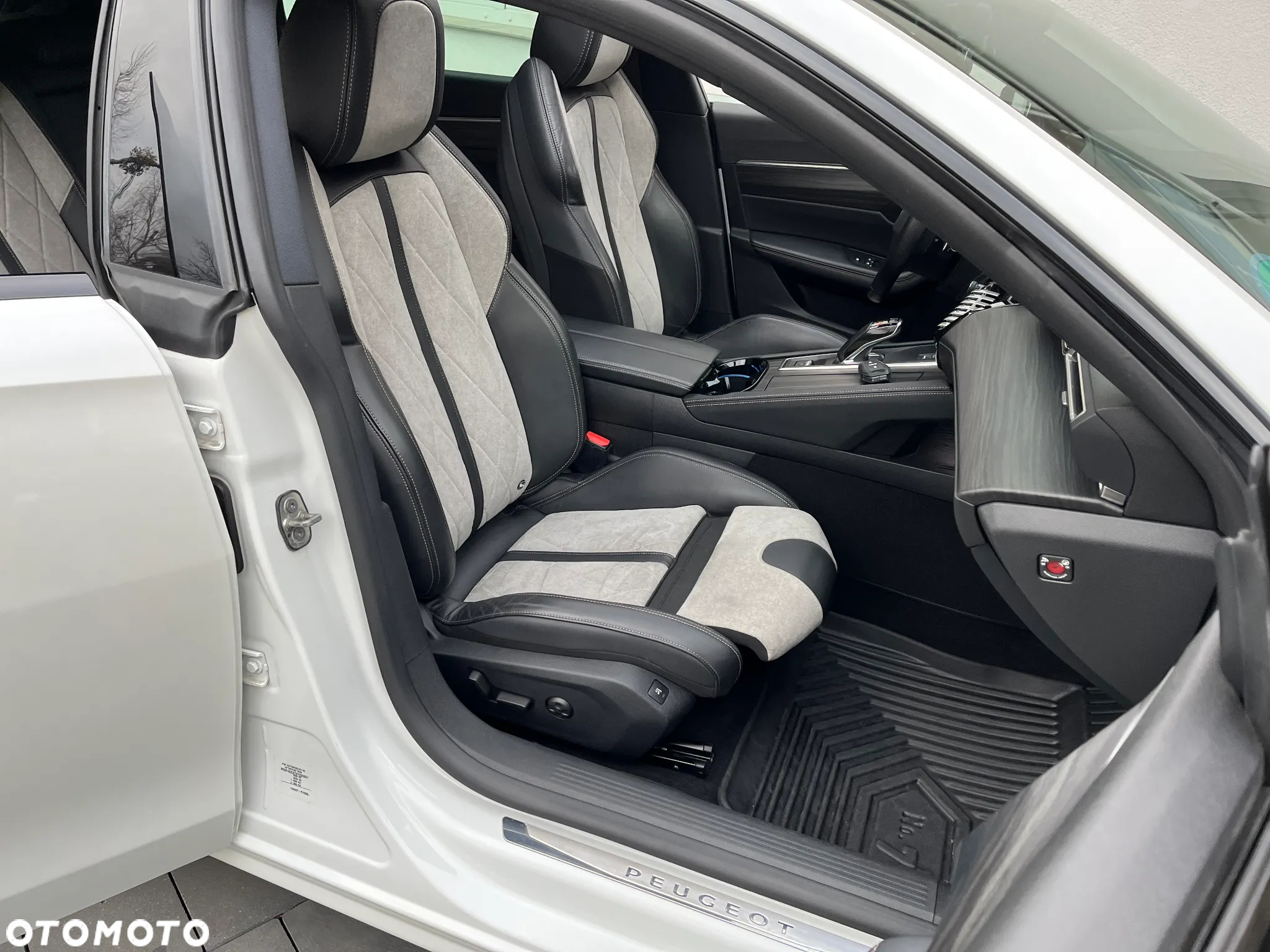 Peugeot 508 SW Plug-In Hybrid 225 e-EAT8 GT - 17