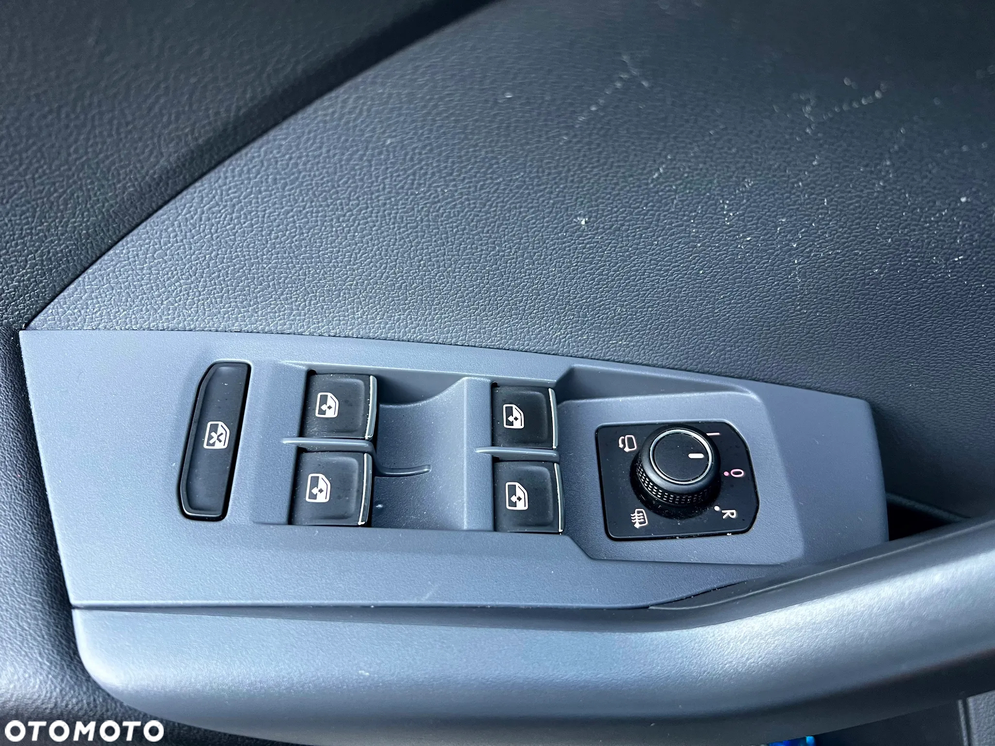 Volkswagen T-Cross - 32