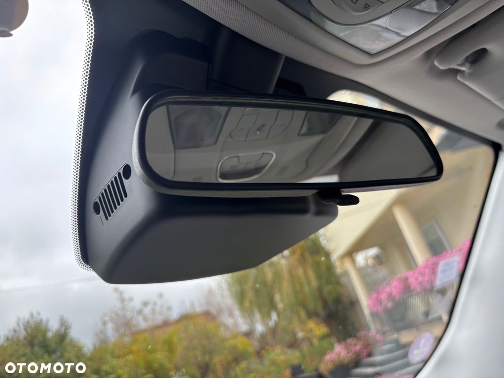 Jeep Renegade 1.4 MultiAir Limited - 33