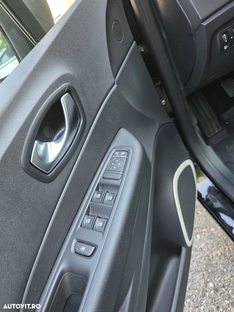 Renault Captur TCe Life Evo - 12