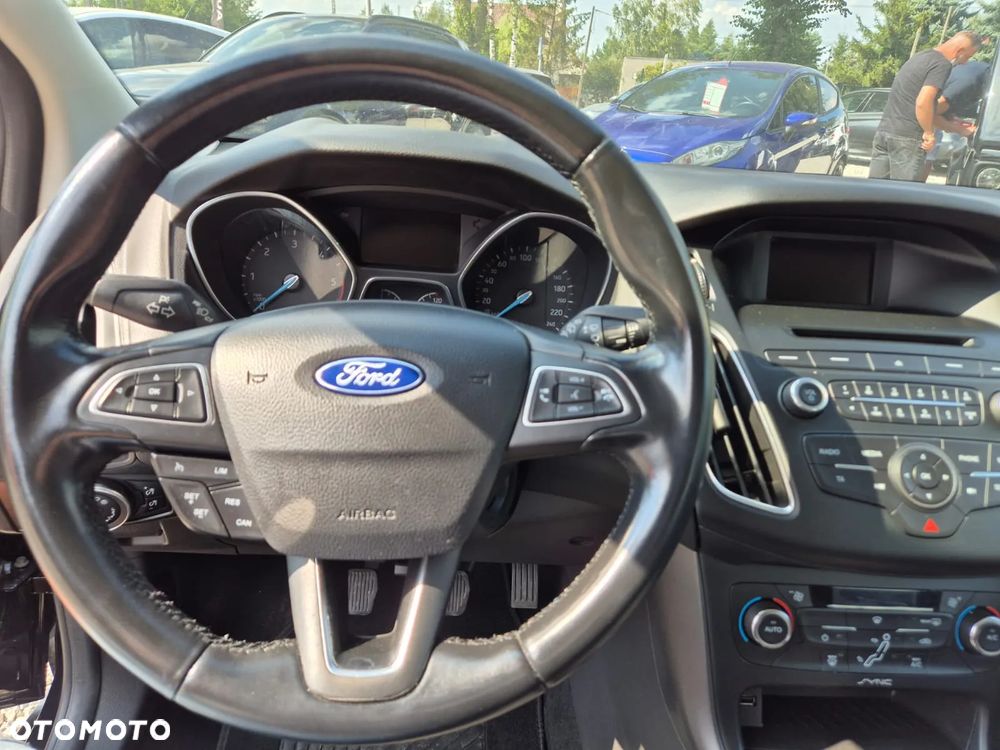 Ford Focus 1.6 TDCi DPF Titanium - 11