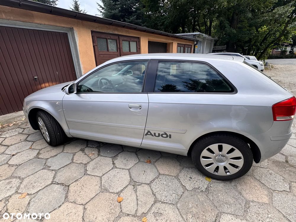 Audi A3 3-drzwiowe 1.6 Ambiente - 3