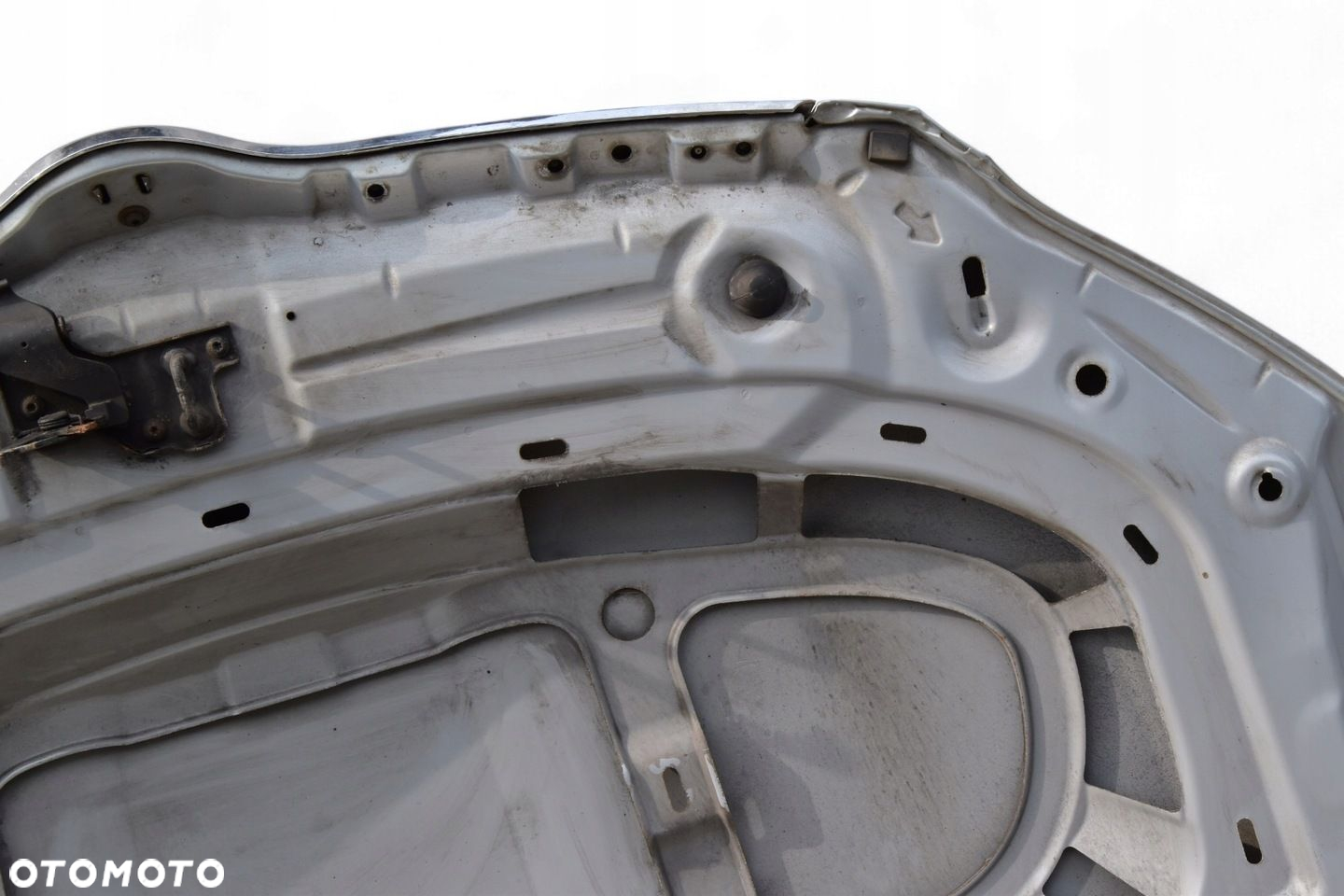 Maska SKODA YETI Przedlift 2009-2013 Kolor F8K - 14