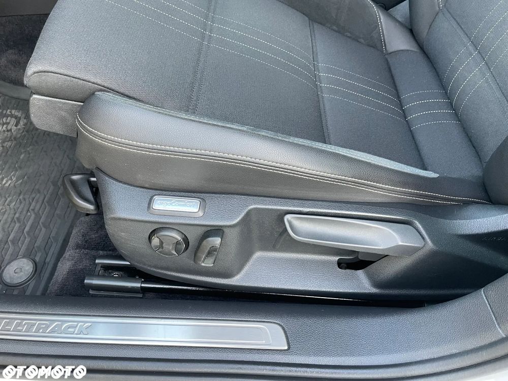 Volkswagen Passat Alltrack 2.0 TDI SCR 4Motion DSG (BMT) - 22