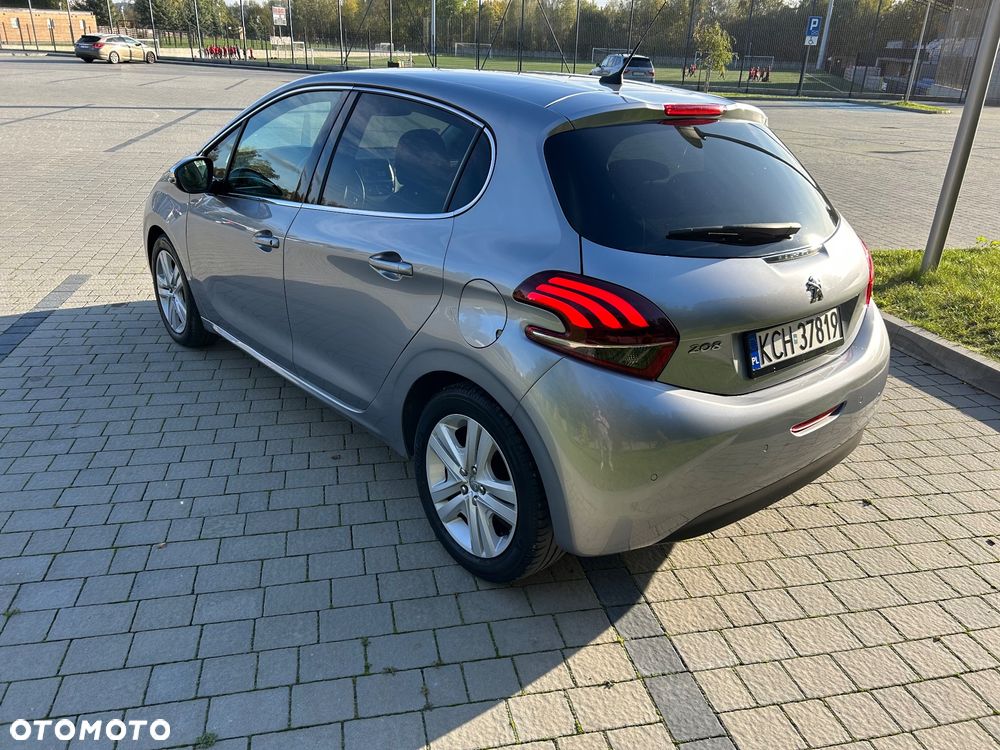 Peugeot 208 PureTech 110 Stop & Start Allure - 4
