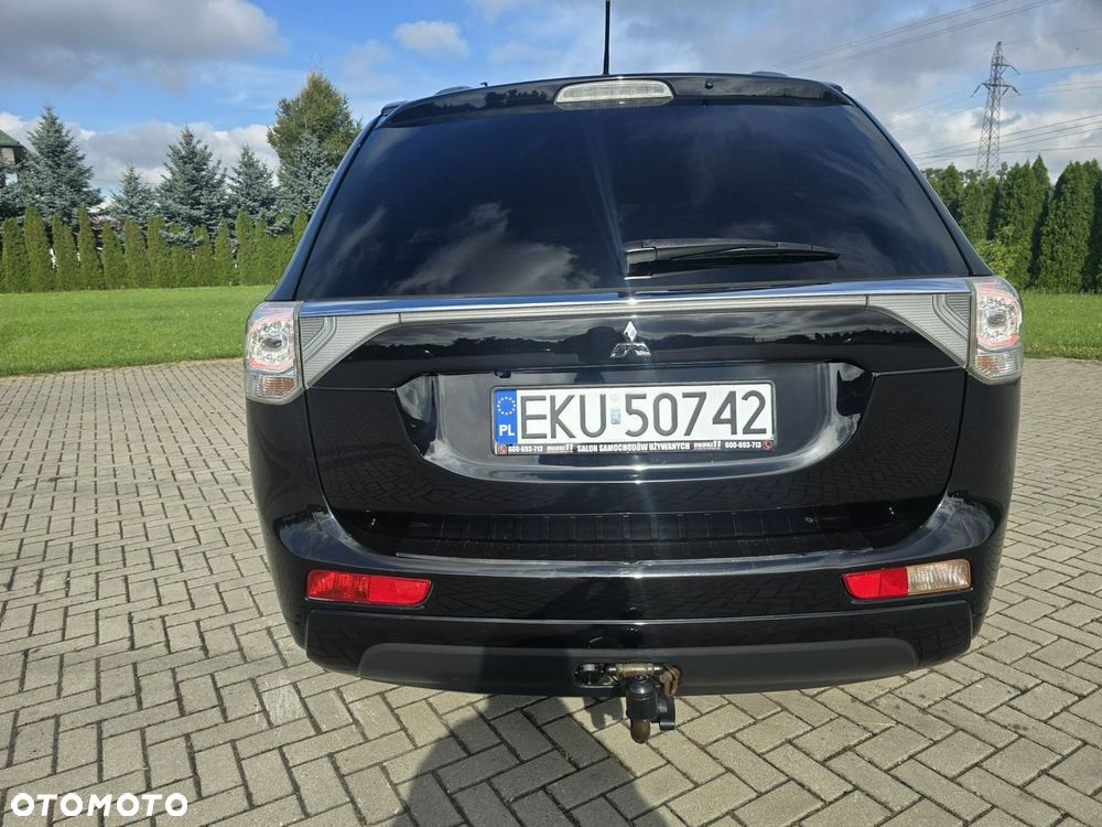 Mitsubishi Outlander - 11