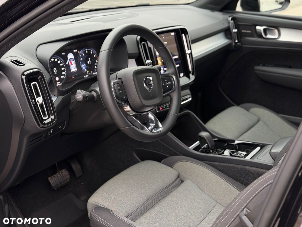 Volvo XC 40 T2 Plus Dark - 8