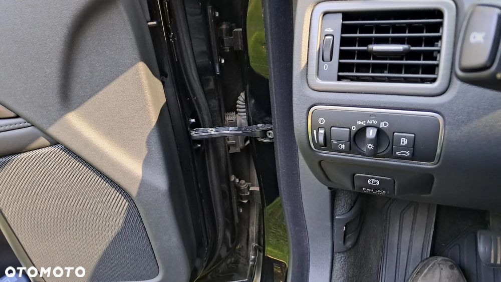 Volvo XC 70 D4 AWD Summum - 8