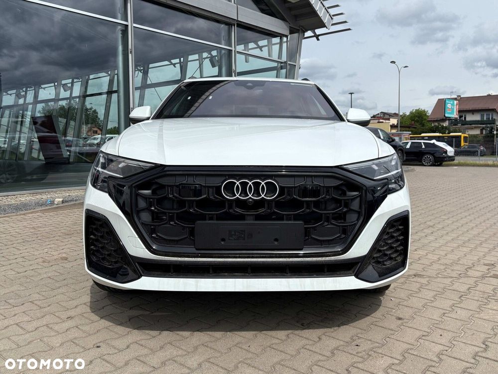 Audi Q8 - 11