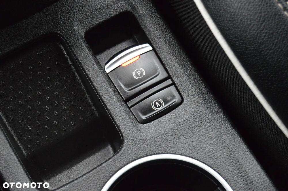 Renault Captur TCe 130 EDC GPF INTENS - 30