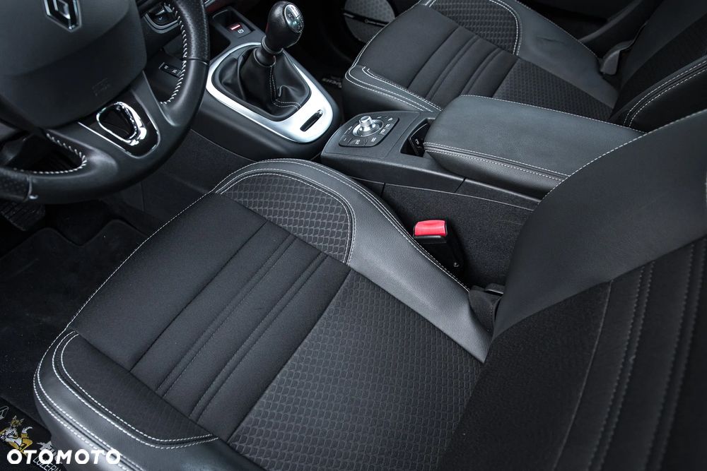 Renault Grand Scenic ENERGY TCe 130 BOSE EDITION - 24