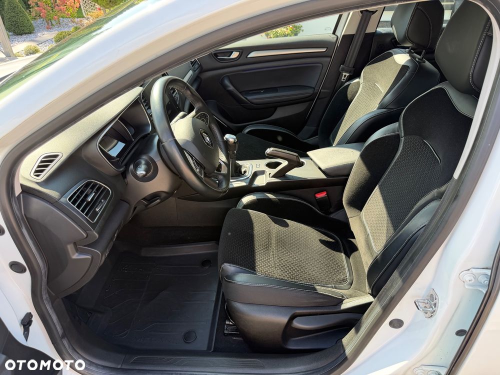 Renault Megane 1.5 Blue dCi Intens - 21
