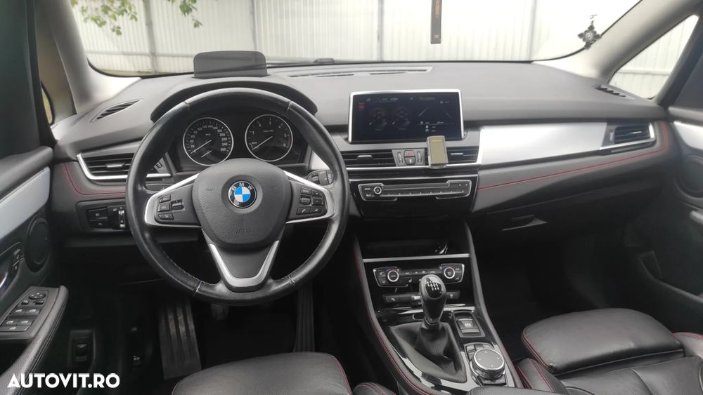 BMW Seria 2 218d Sport Line - 11