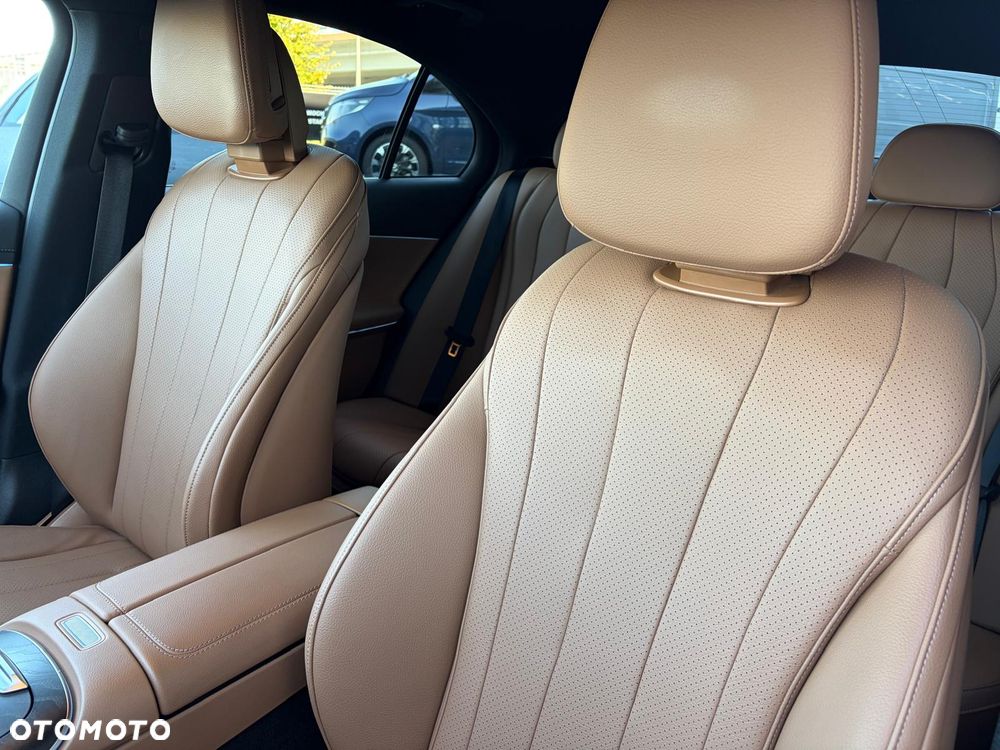 Mercedes-Benz Klasa E 220 d mHEV 4-Matic AMG 9G-Tronic - 15