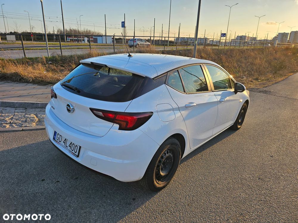 Opel Astra V 1.4 Essentia - 6