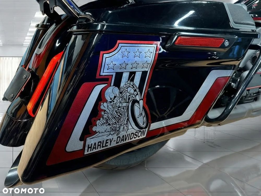 Harley-Davidson Touring Road Glide - 14