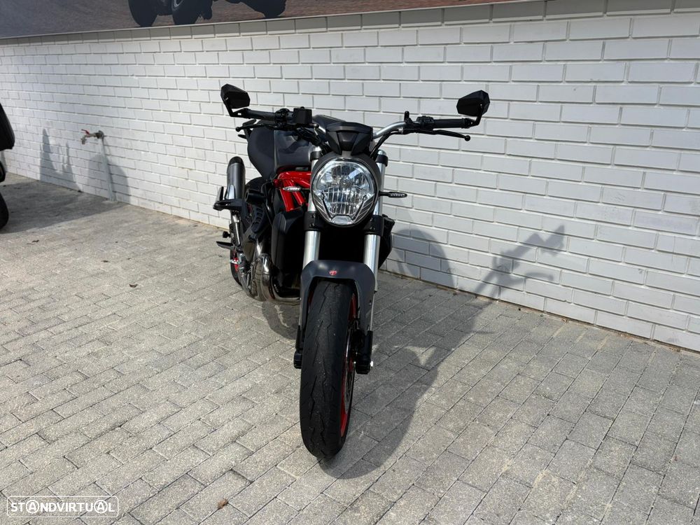 Ducati Monster 821 - 2