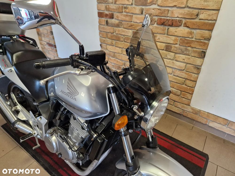Honda CBF - 22