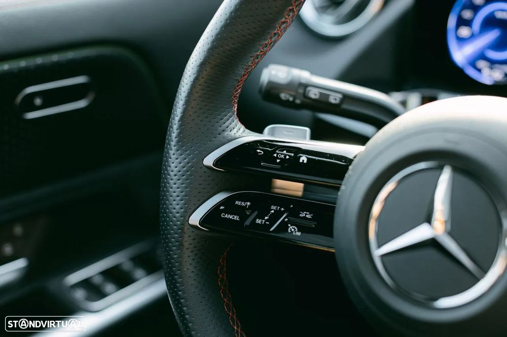 Mercedes-Benz EQA 350 4Matic AMG Line - 16