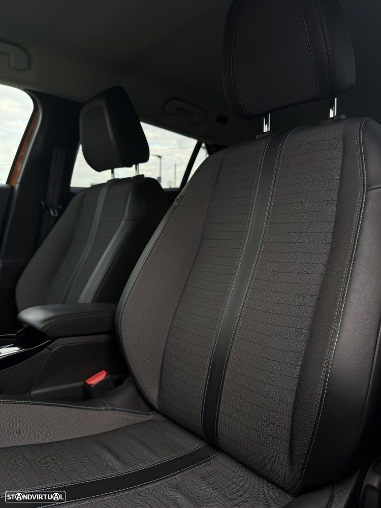 Peugeot 2008 1.2 PureTech Allure Pack EAT8 - 6