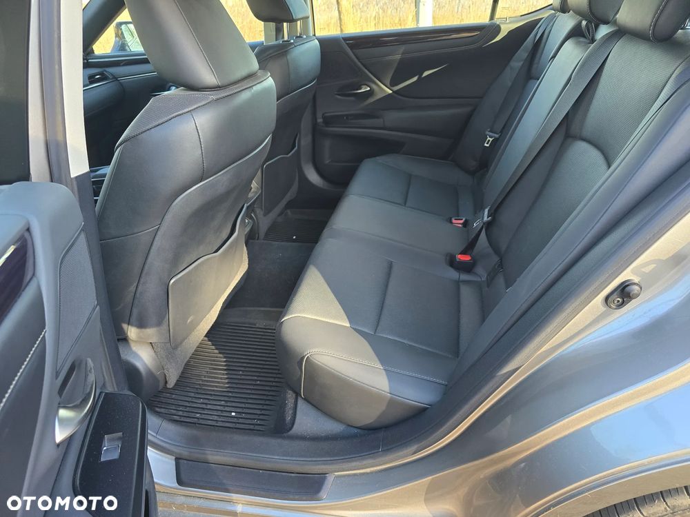 Lexus ES - 18