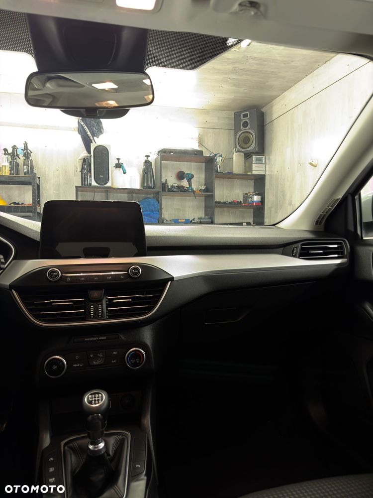 Ford Focus 1.5 EcoBlue Trend - 17