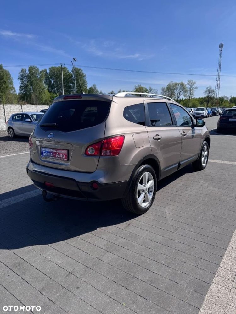 Nissan Qashqai+2 - 9