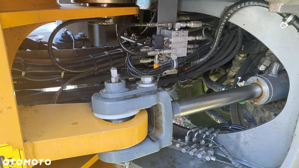Liebherr L 526 Z - 11