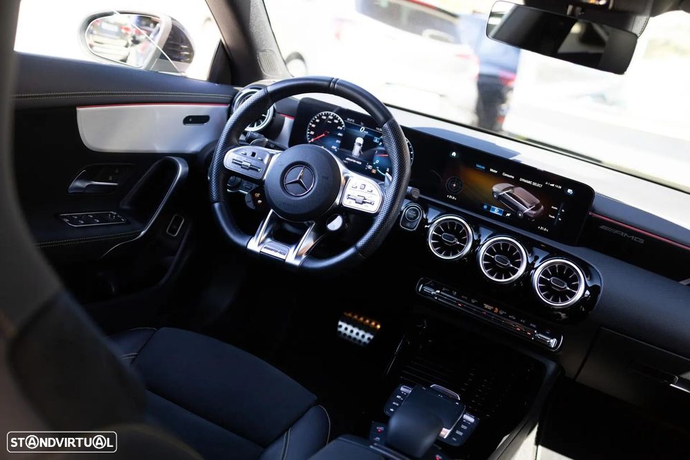 Mercedes-Benz CLA 45 AMG S Shooting Brake 4Matic+ - 36