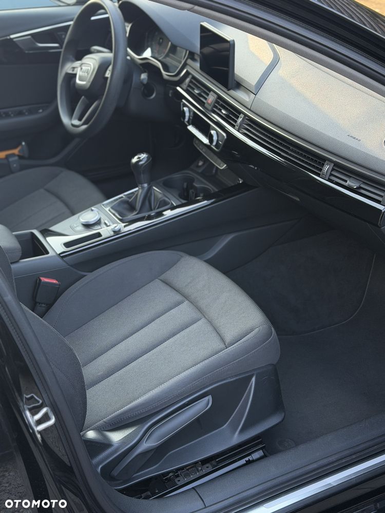 Audi A4 Avant 2.0 TDI - 28