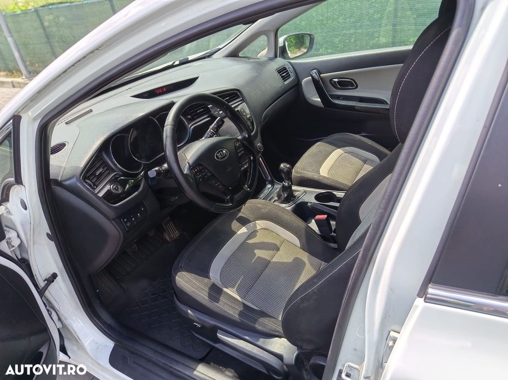 Kia Ceed 1.6 CRDi 136 ISG Spirit - 5